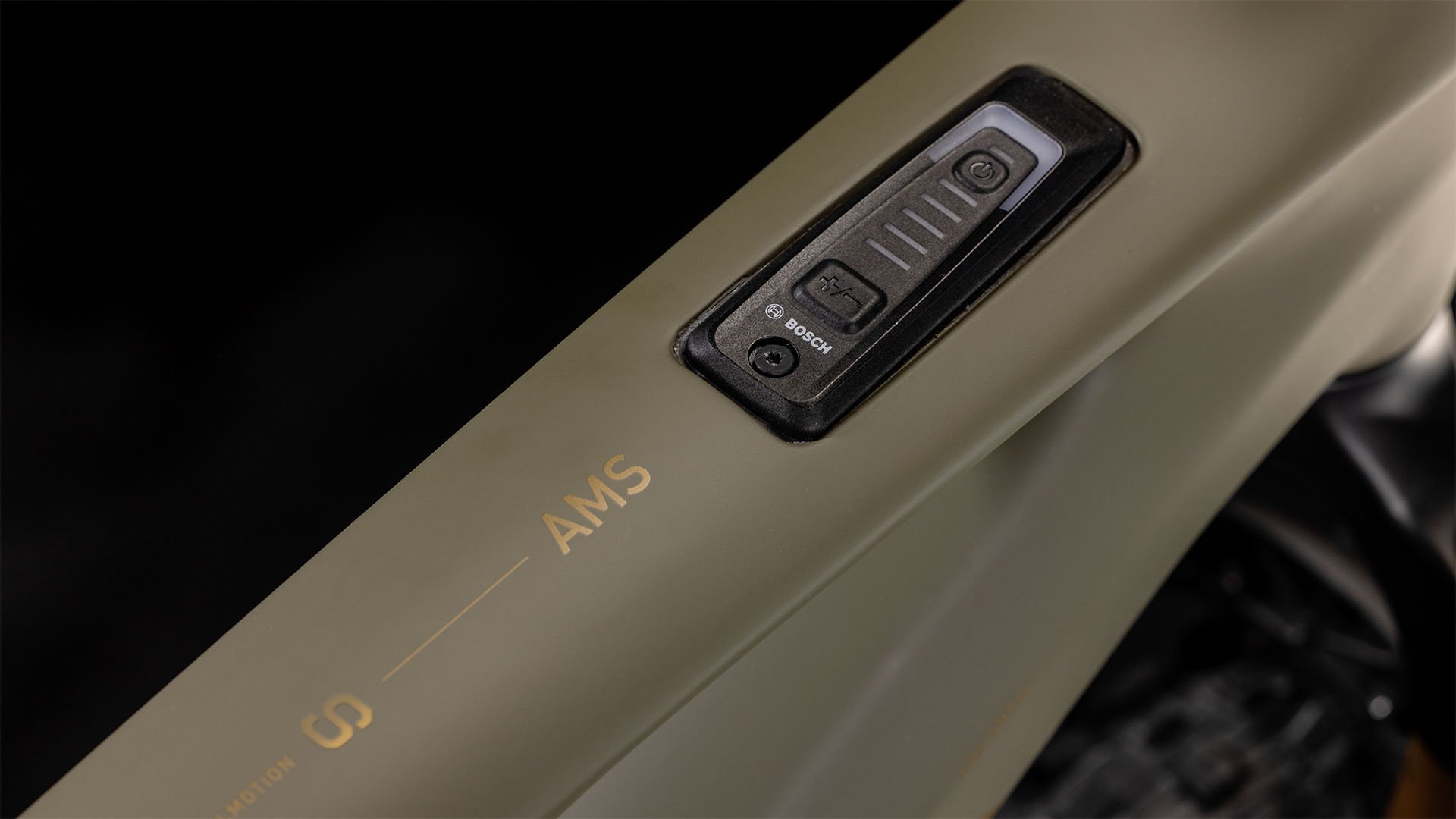 bicicleta-electrica-cube-ams-hybrid-one44-c68x-super-tm-400x-29-dustyolivengold-s_253706_4_1708417679